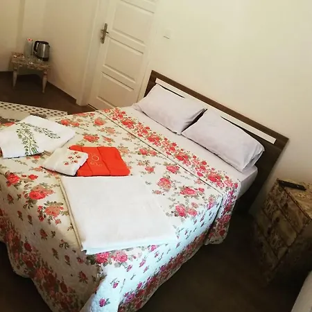 Gul Butik *